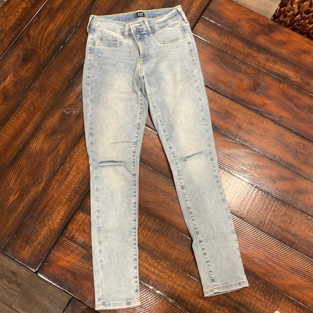 Gap Size 25 Skinny Jeans Worn once